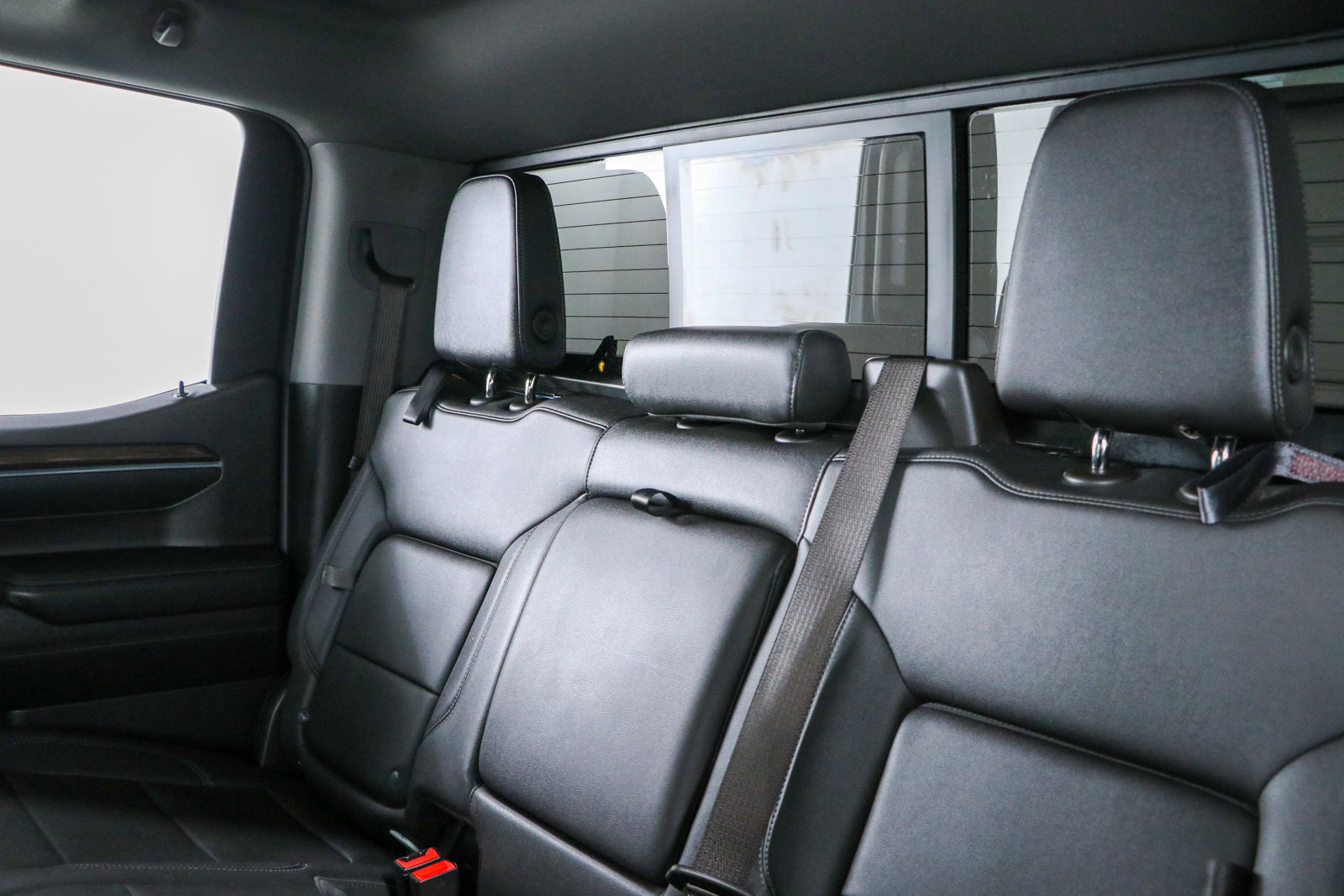 Used 2024 Chevrolet Silverado 1500 LT Trail Boss w/ LT Trail Boss Premium Package AWD/4WD image 28