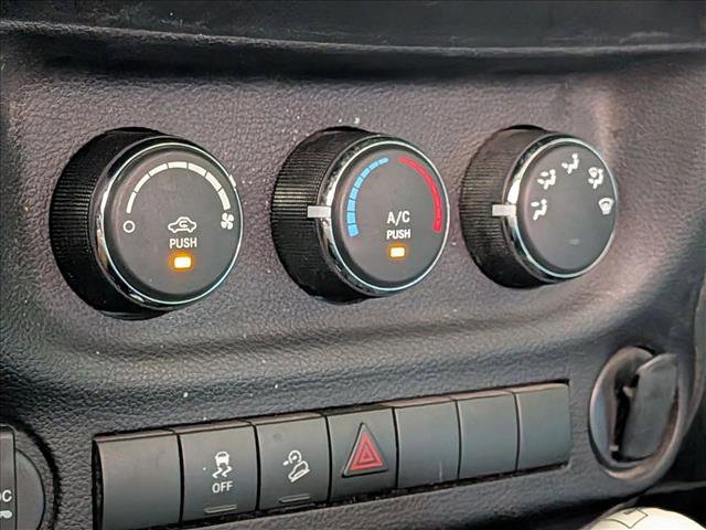 Used 2015 Jeep Wrangler Unlimited Sport w/ Connectivity Group image 8