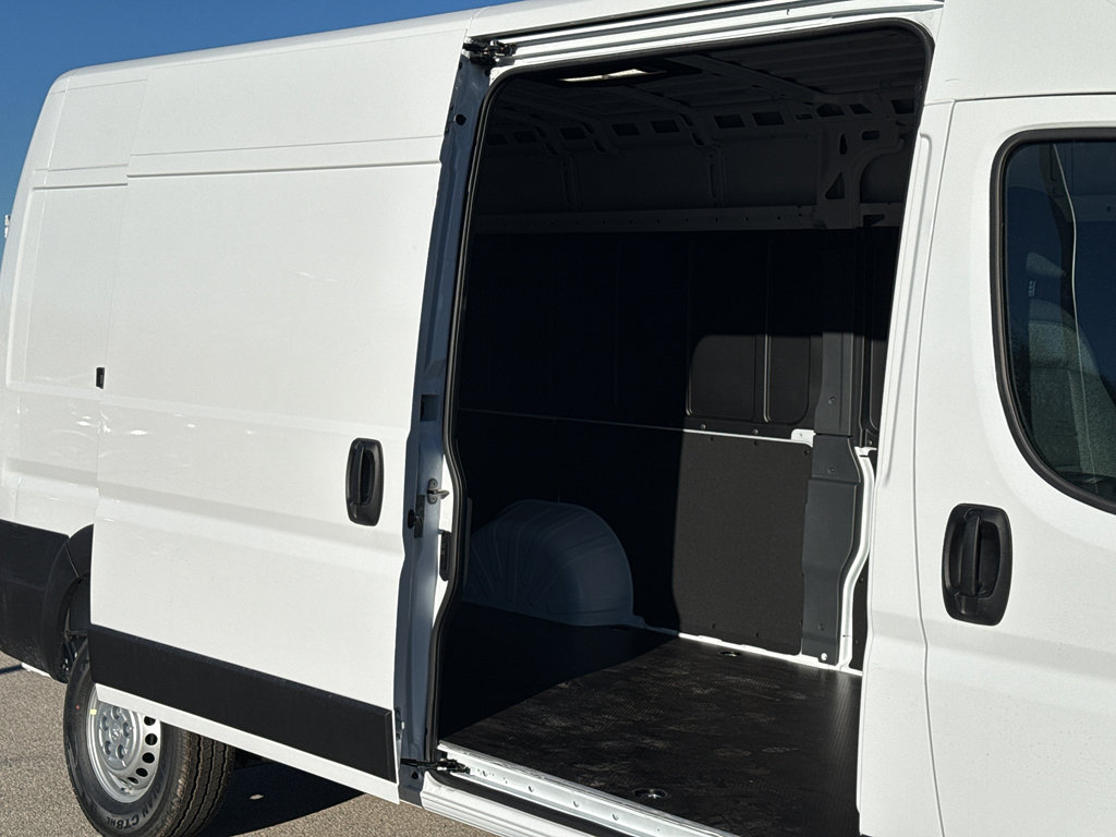 New 2026 RAM ProMaster 2500 w/ Convenience Group image 28