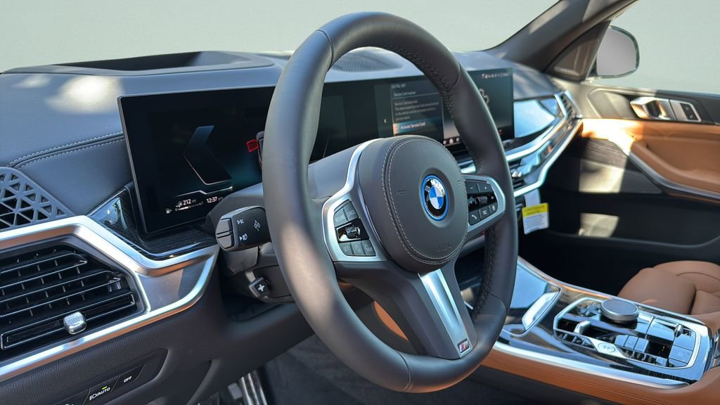 New 2026 BMW X5 xDrive50e image 9