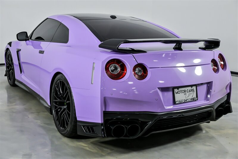 Used 2020 Nissan GT-R Premium AWD/4WD image 10