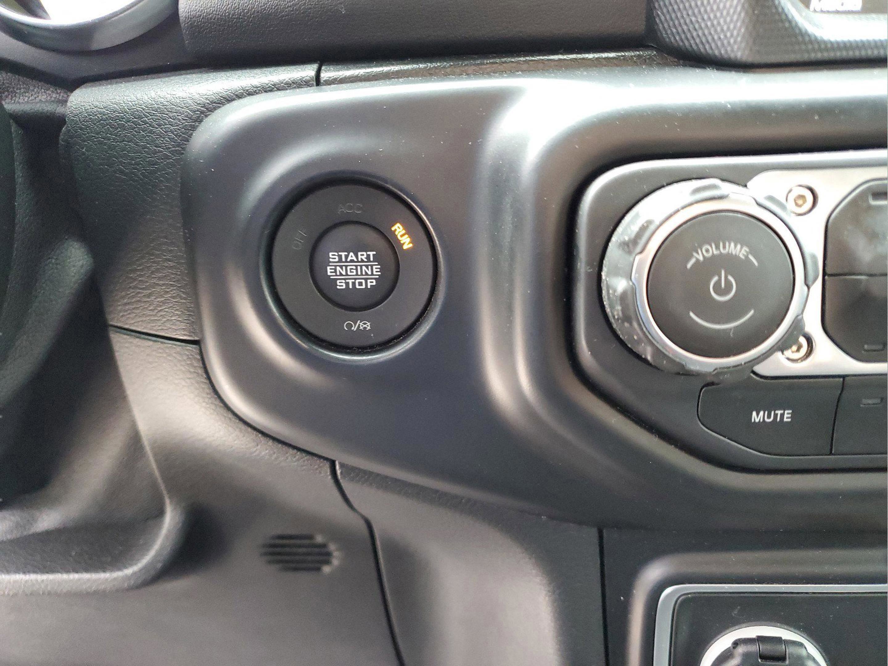 Certified 2021 Jeep Wrangler Unlimited Sahara image 18