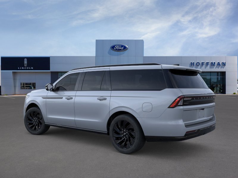 New 2026 Lincoln Navigator L Reserve w/ Jet Appearance Package AWD/4WD image 4