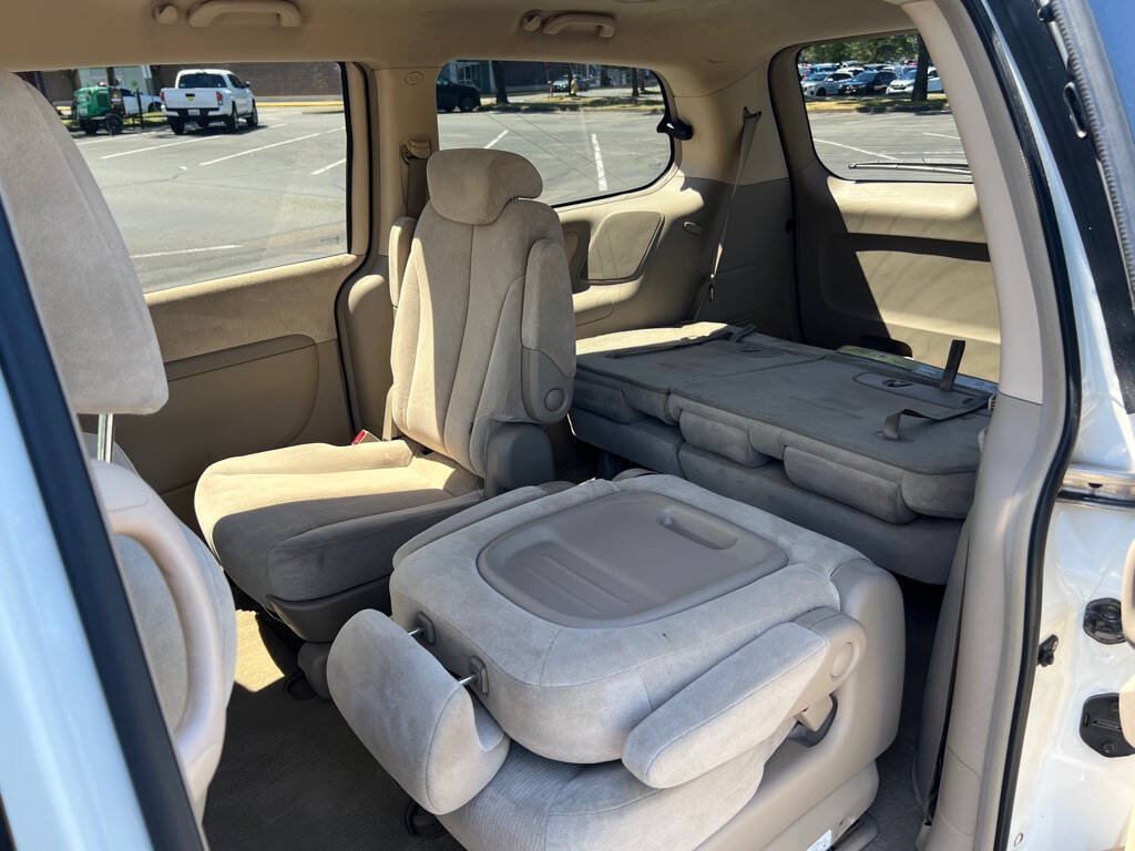 Used 2006 Kia Sedona EX FWD image 12