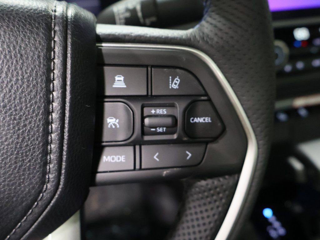 New 2025 Toyota Tundra Platinum image 28