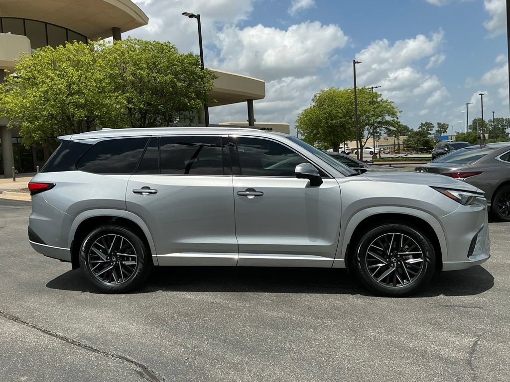 New 2026 Lexus TX 350 AWD image 2