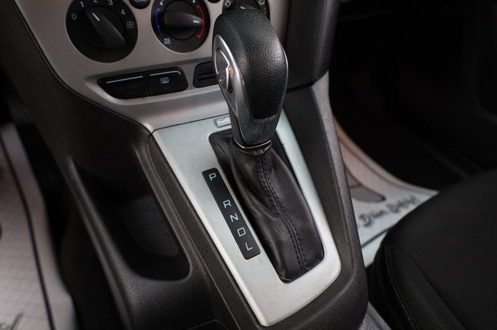 Used 2014 Ford Focus SE image 36