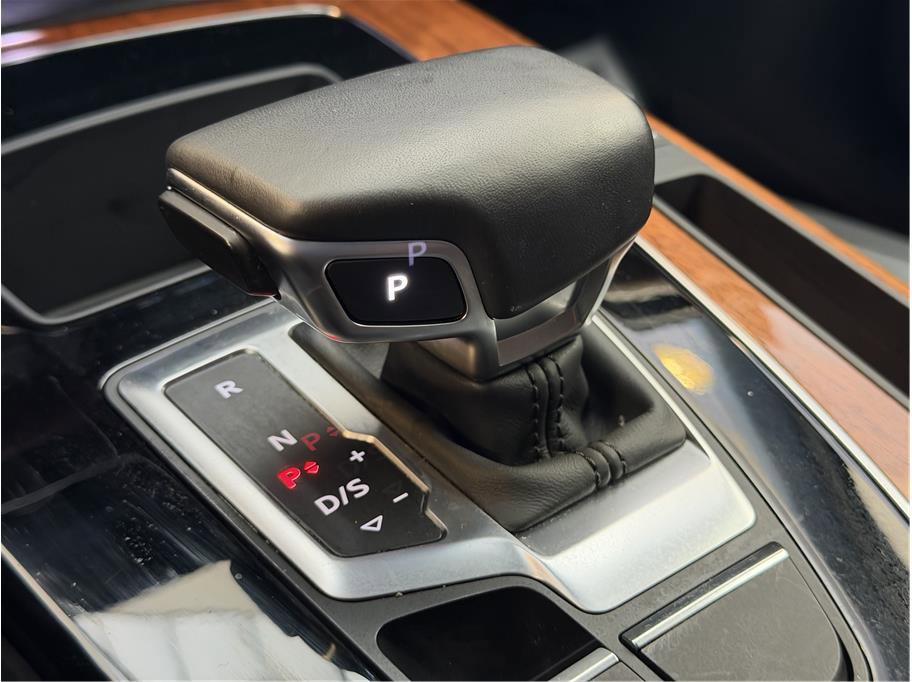 Used 2021 Audi Q5 e Prestige w/ Prestige Package image 16