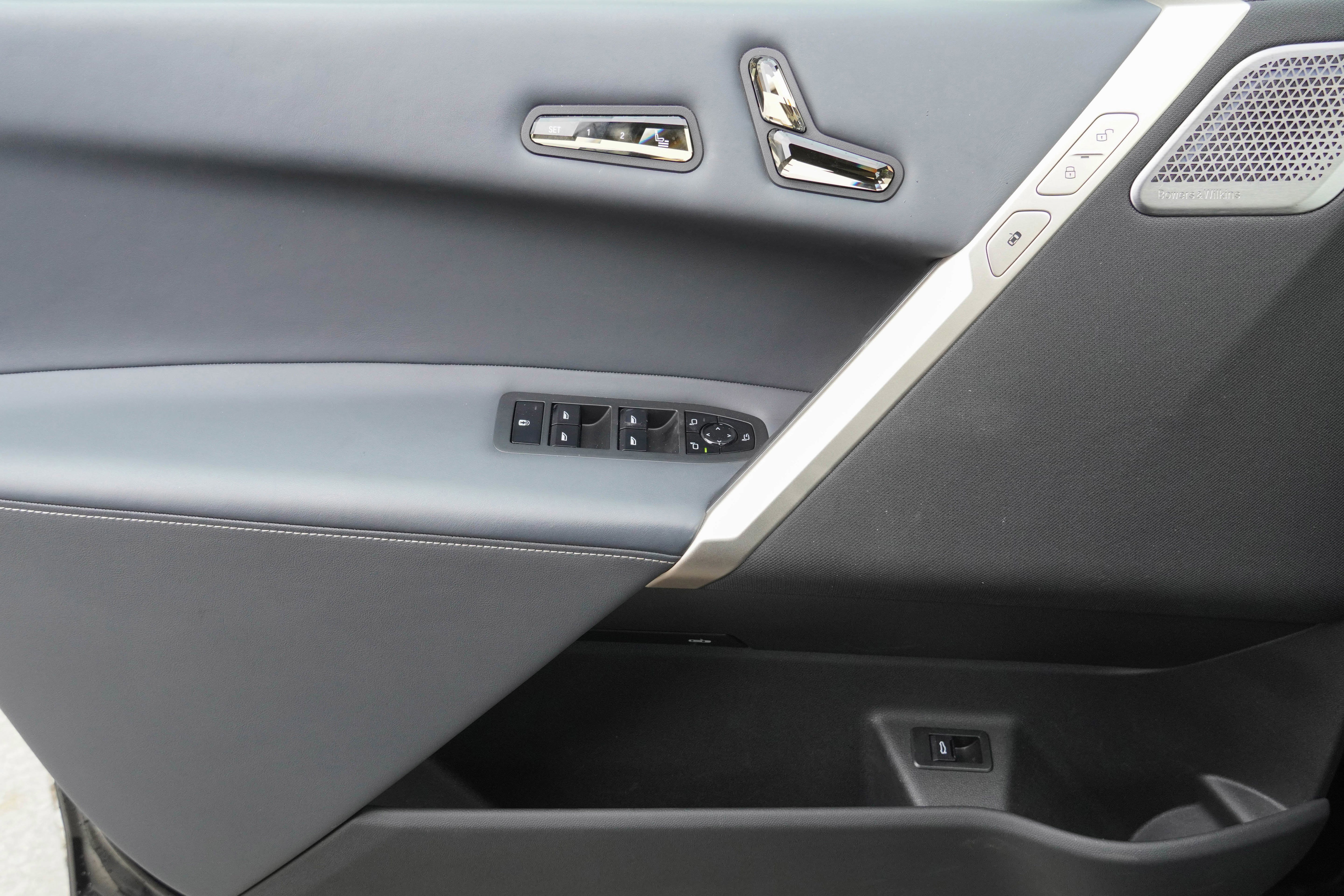 Certified 2024 BMW iX M60 image 30