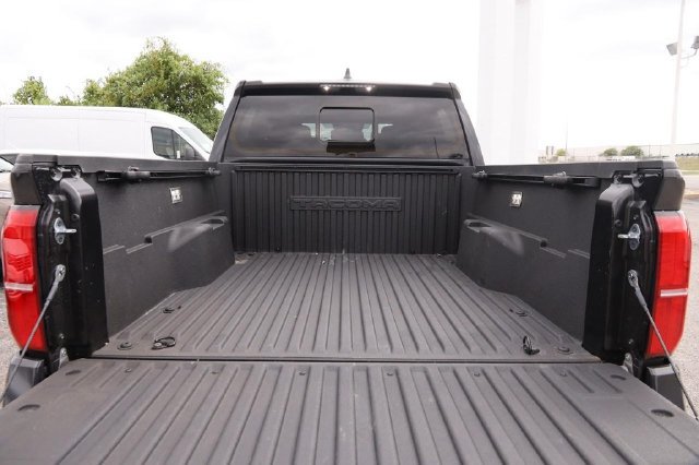 Used 2024 Toyota Tacoma SR5 AWD/4WD image 6