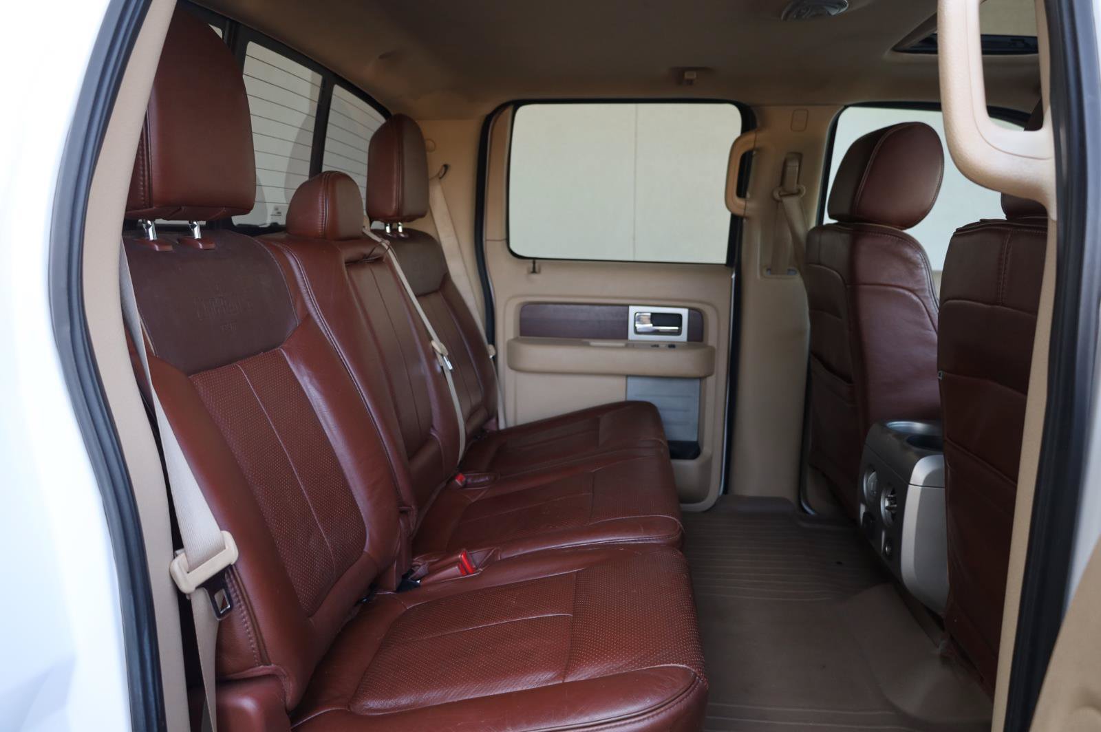 Used 2014 Ford F150 King Ranch w/ King Ranch Luxury Package AWD/4WD image 21