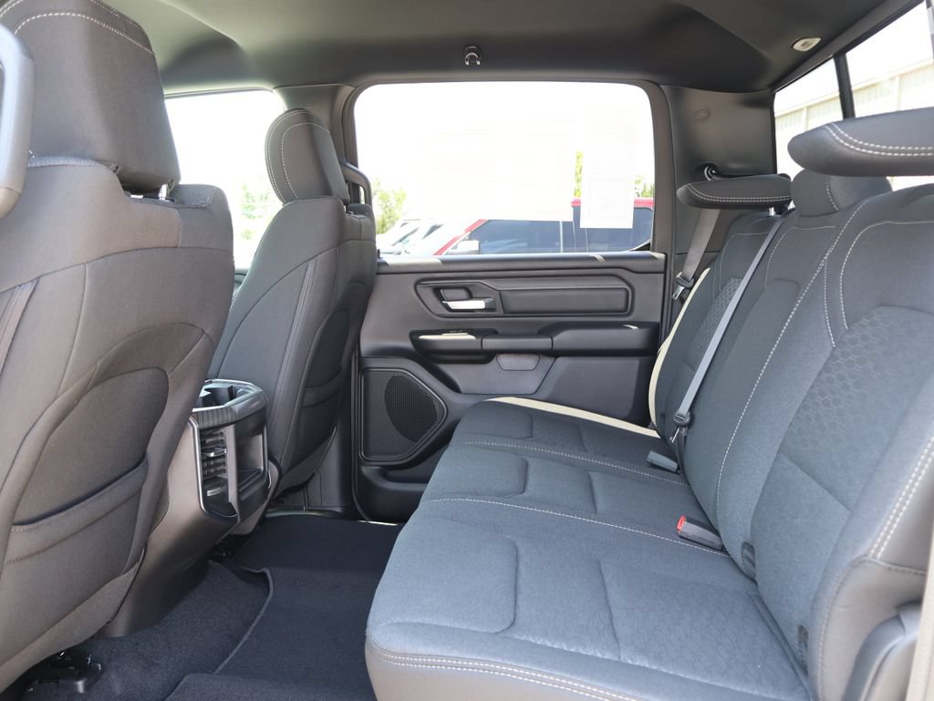 New 2026 RAM 1500 Express AWD/4WD image 41