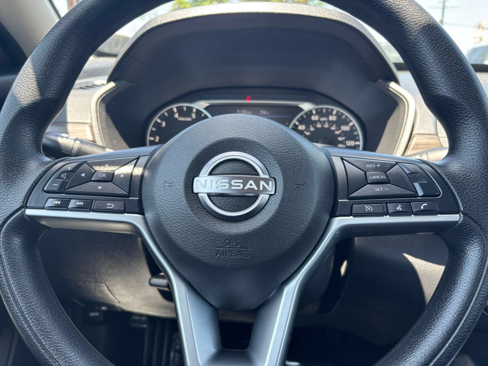 Used 2025 Nissan Altima 2.5 SV FWD image 29
