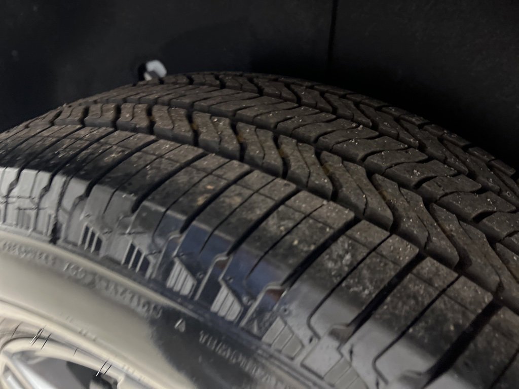 Used 2025 GMC Acadia Elevation image 45