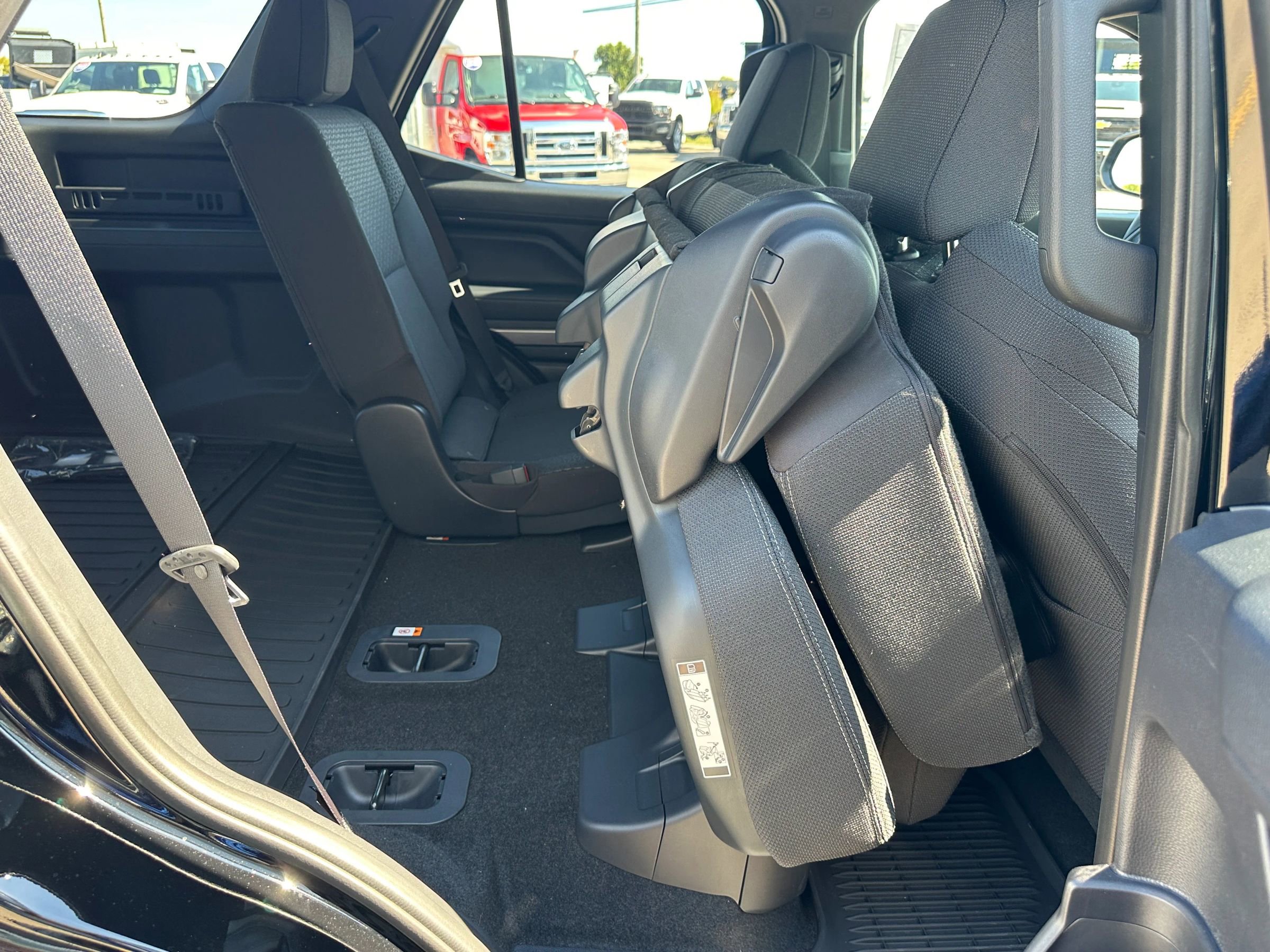 Used 2025 Toyota 4Runner SR5 image 38