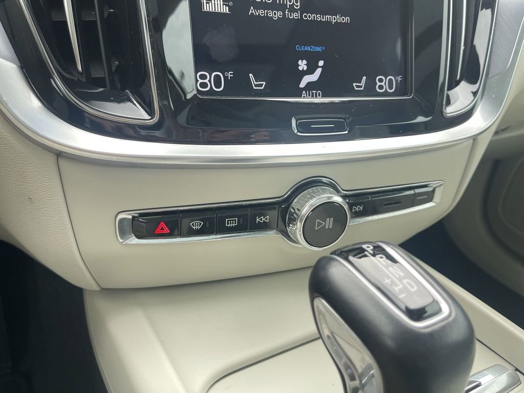 Used 2019 Volvo S60 T6 Momentum w/ Multimedia Package AWD/4WD image 26
