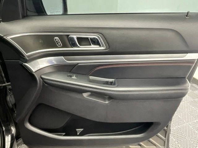 Used 2018 Ford Explorer Sport image 11