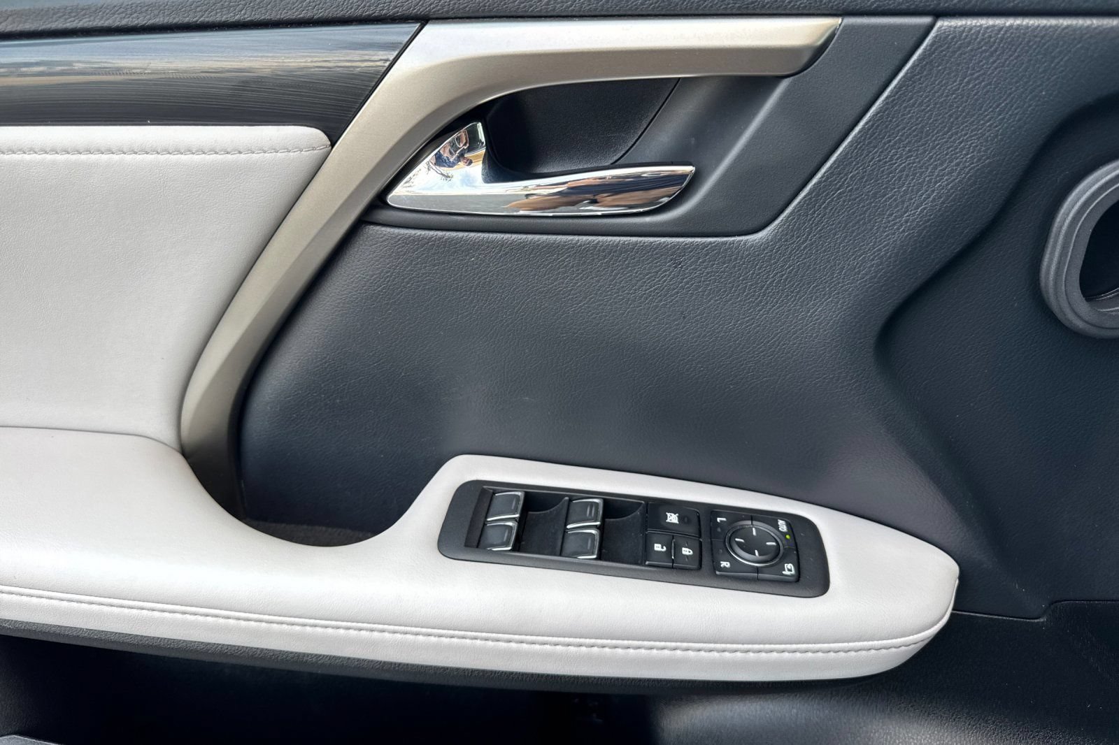 Certified 2021 Lexus RX 350 AWD w/ Accessory Package image 12
