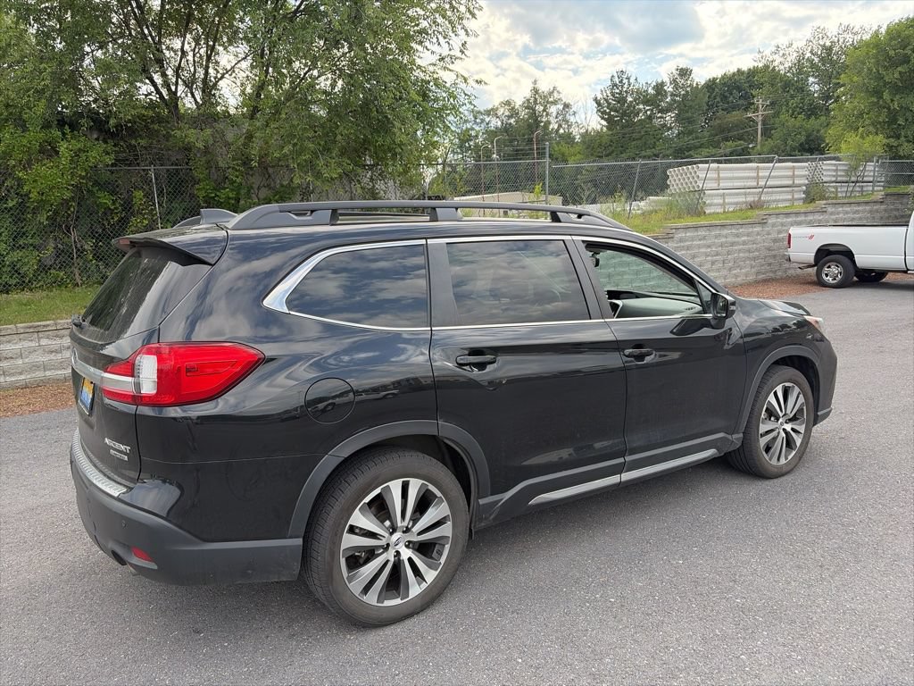 Used 2022 Subaru Ascent Limited w/ Technology Package AWD/4WD image 9