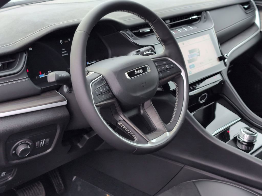 New 2026 Jeep Grand Cherokee Altitude RWD image 12