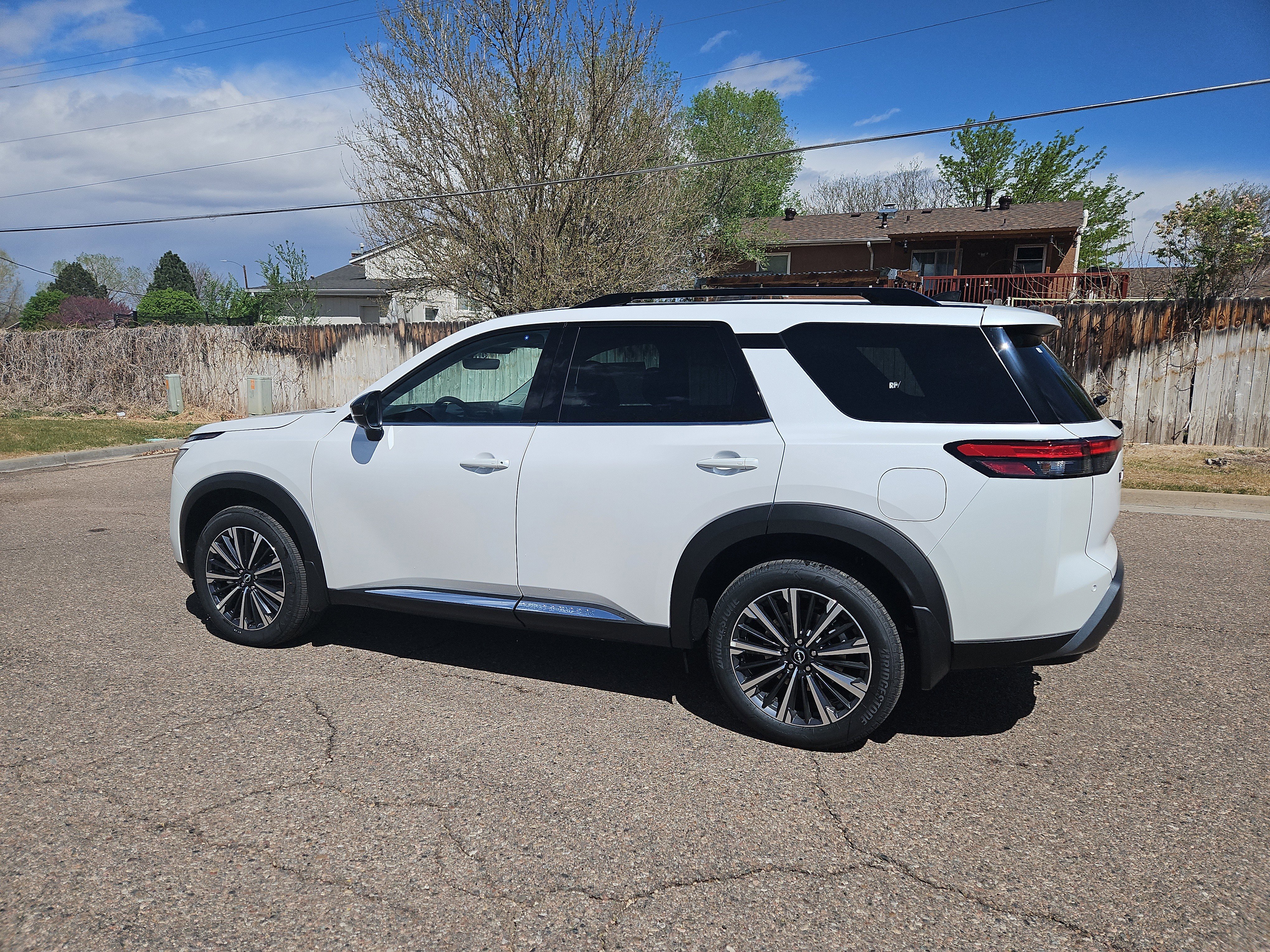 New 2026 Nissan Pathfinder Platinum AWD/4WD image 4