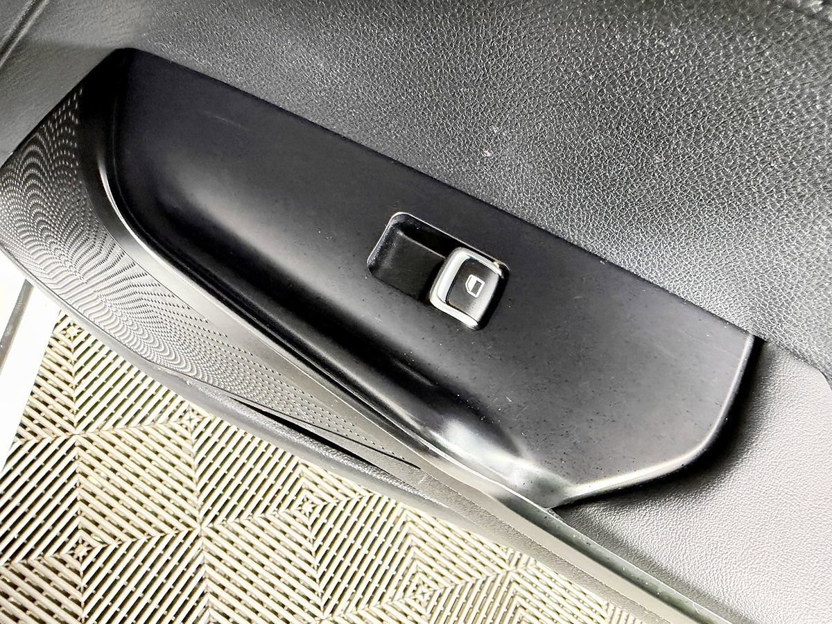 Used 2022 Kia K5 GT-Line FWD image 42