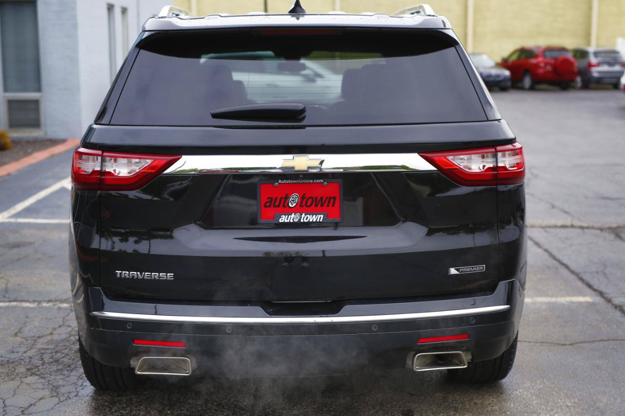 Used 2018 Chevrolet Traverse Premier w/ Driver Confidence II Package FWD image 20