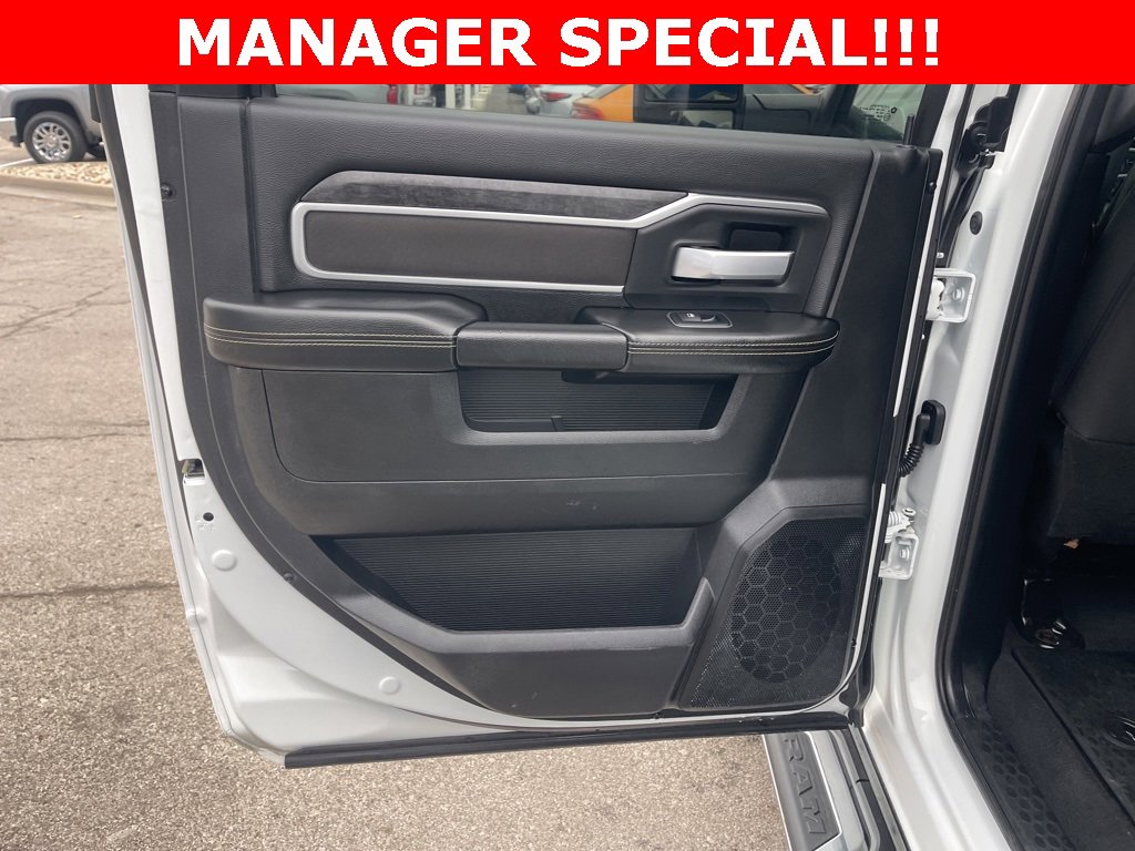 Used 2024 RAM 3500 Big Horn image 20