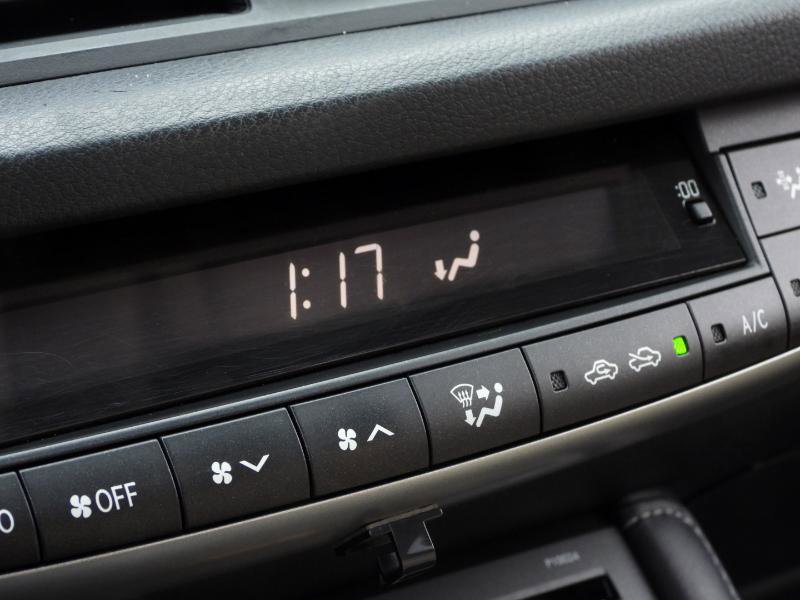 Used 2013 Lexus CT 200h w/ Premium Pkg w/Backup Camera image 42