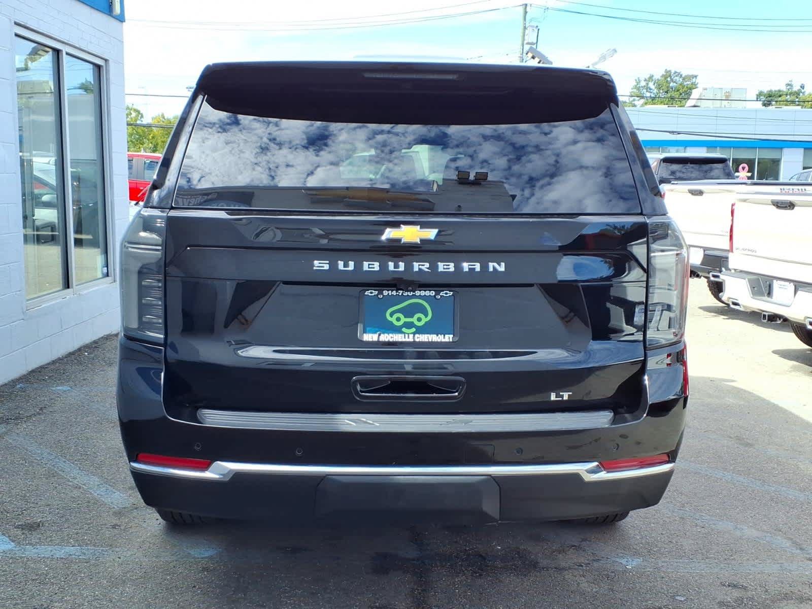 Used 2026 Chevrolet Suburban LT w/ Comfort Package AWD/4WD image 5