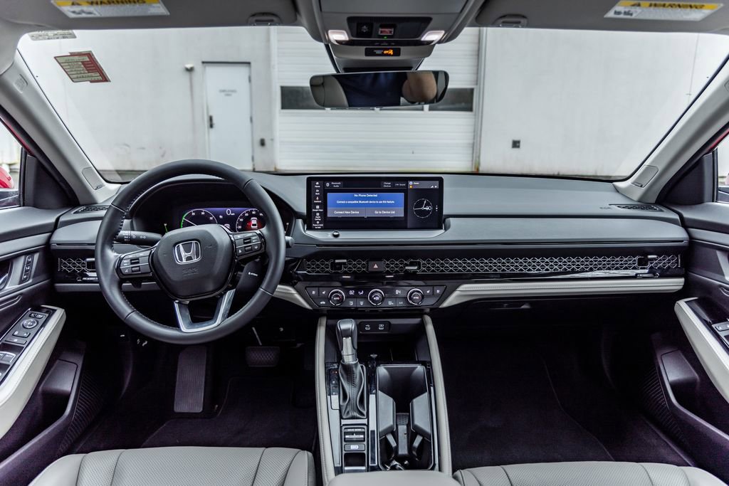 Used 2023 Honda Accord Touring image 27