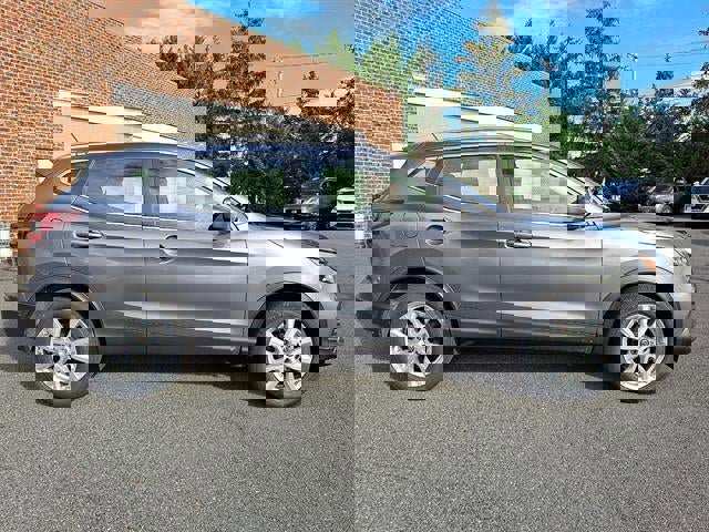 Used 2022 Nissan Rogue Sport SV image 7