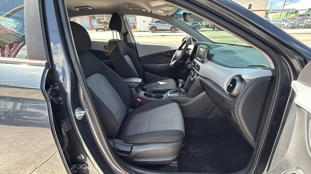 Used 2018 Hyundai Kona SE FWD image 40