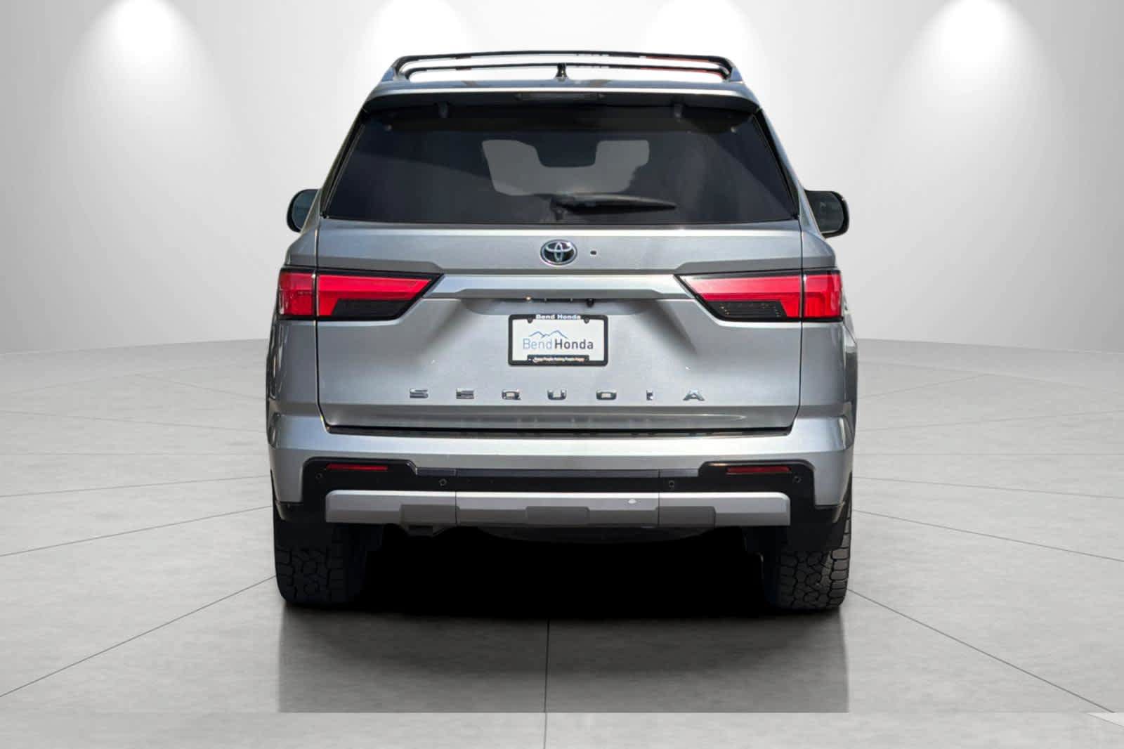 Used 2023 Toyota Sequoia Capstone AWD/4WD image 7