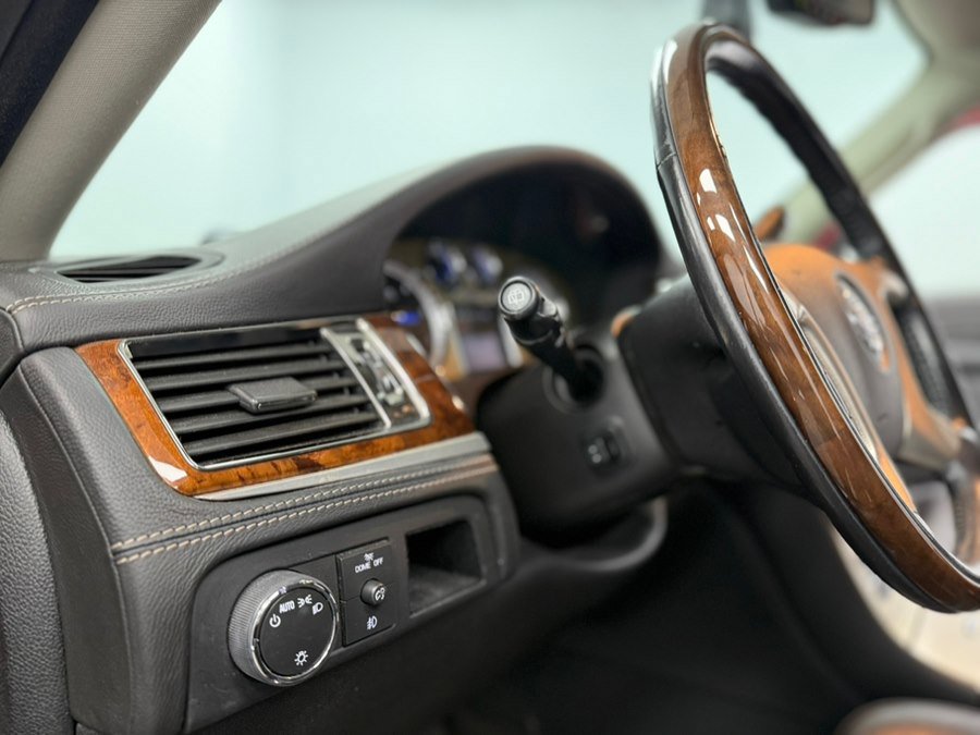 Used 2013 Cadillac Escalade Platinum AWD/4WD image 43