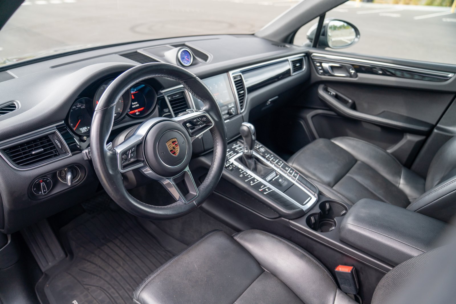 Used 2017 Porsche Macan S AWD/4WD image 4