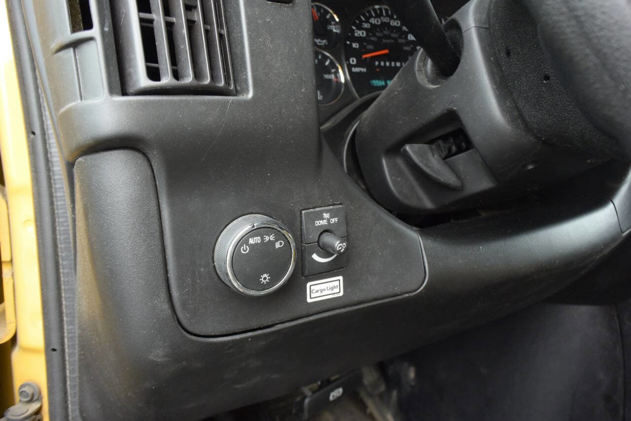 Used 2021 GMC Savana 3500 Extended w/ Power Convenience Package image 16