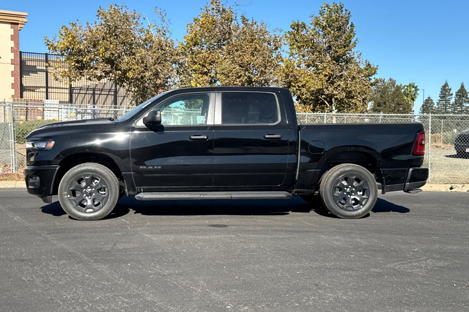 New 2026 RAM 1500 Express AWD/4WD image 6