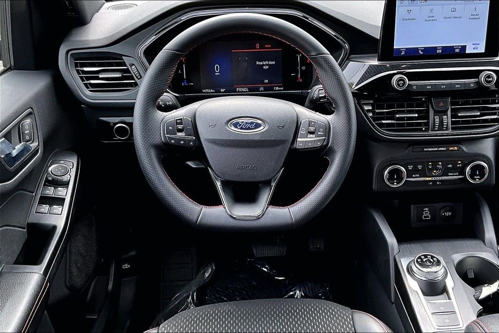 Certified 2025 Ford Escape ST-Line AWD/4WD image 5