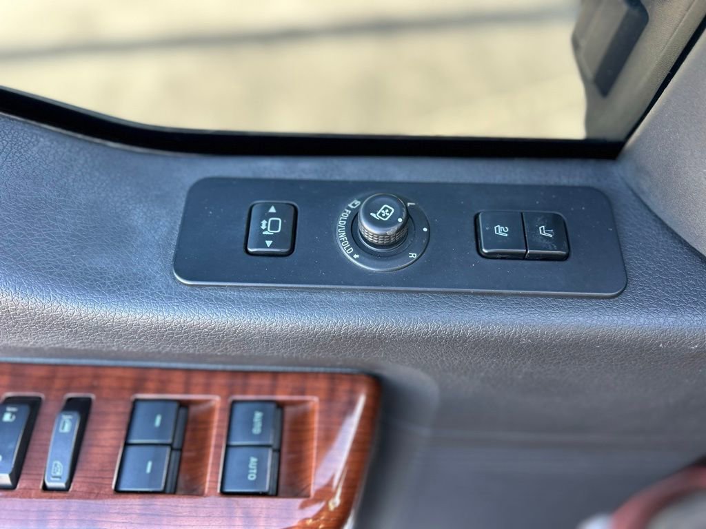 Used 2015 Ford F350 King Ranch w/ FX4 Off-Road Package AWD/4WD image 25