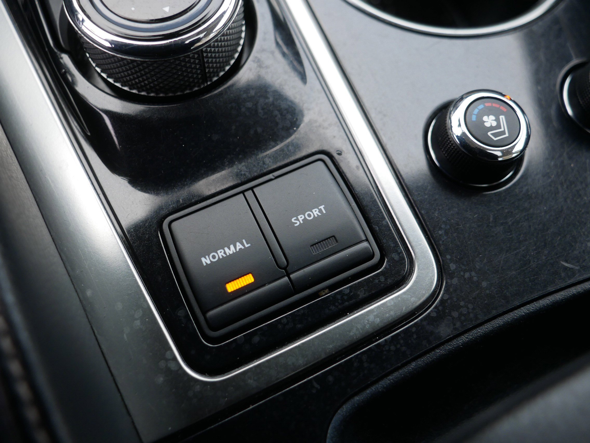 Certified 2018 Nissan Maxima Platinum image 32