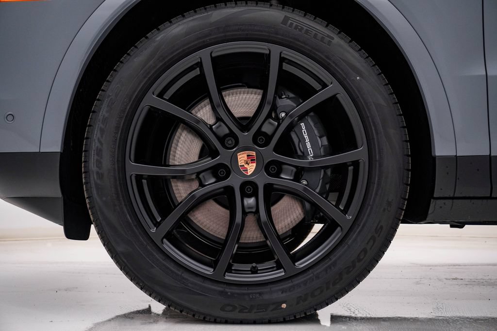 New 2026 Porsche Cayenne AWD/4WD image 13