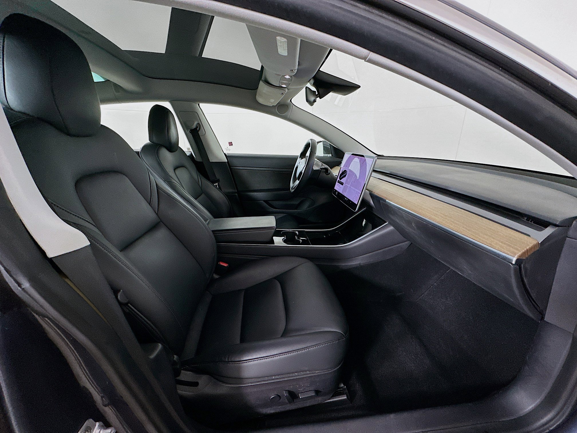 Used 2020 Tesla Model 3 Standard Range Plus image 31