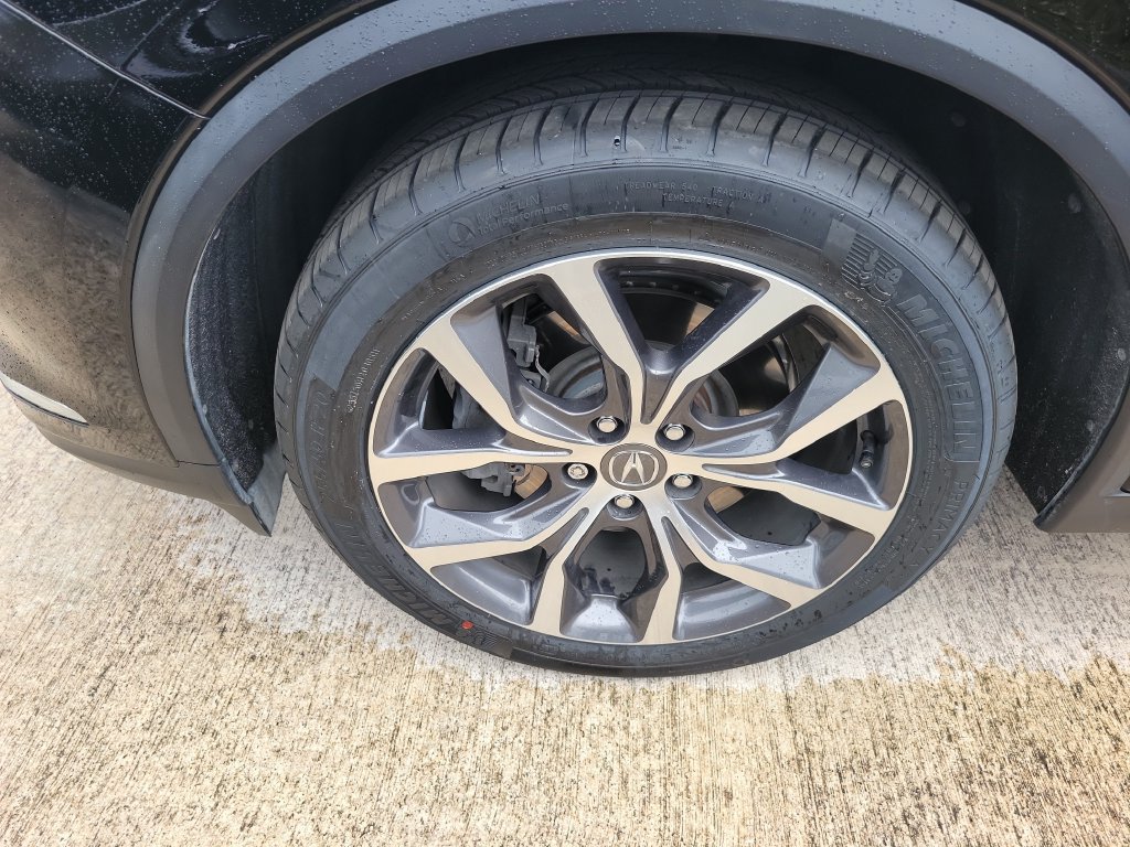 Used 2024 Acura MDX w/ Technology Package FWD image 4