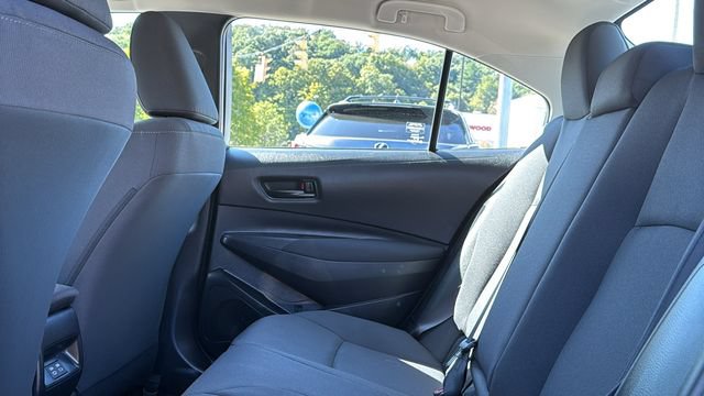 Used 2023 Toyota Corolla LE w/ Carpet Mat Package (TMS) FWD image 21