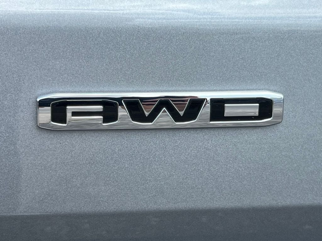 Used 2024 GMC Acadia AT4 w/ Luxury Package AWD/4WD image 36