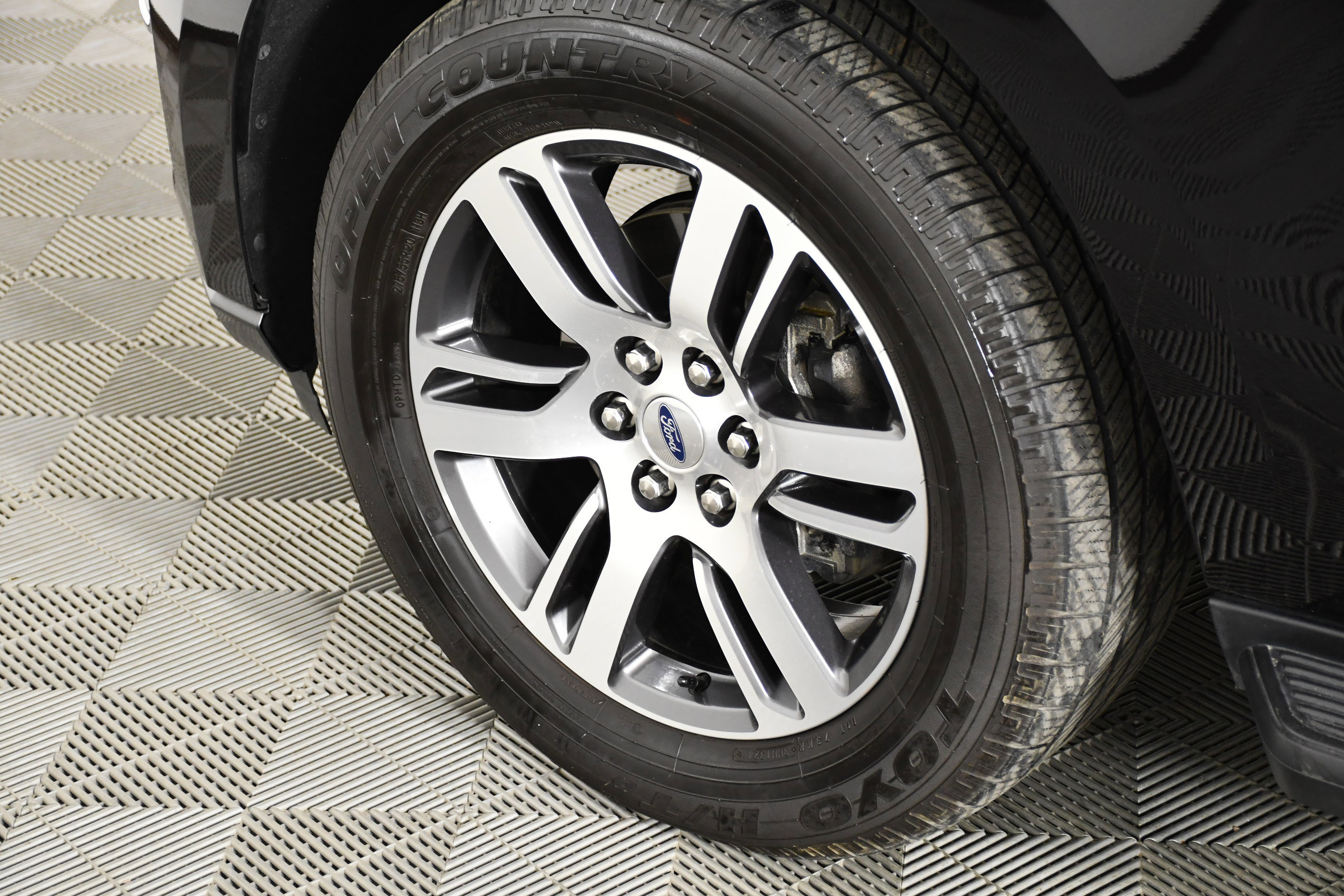 Used 2024 Ford Expedition Limited image 41