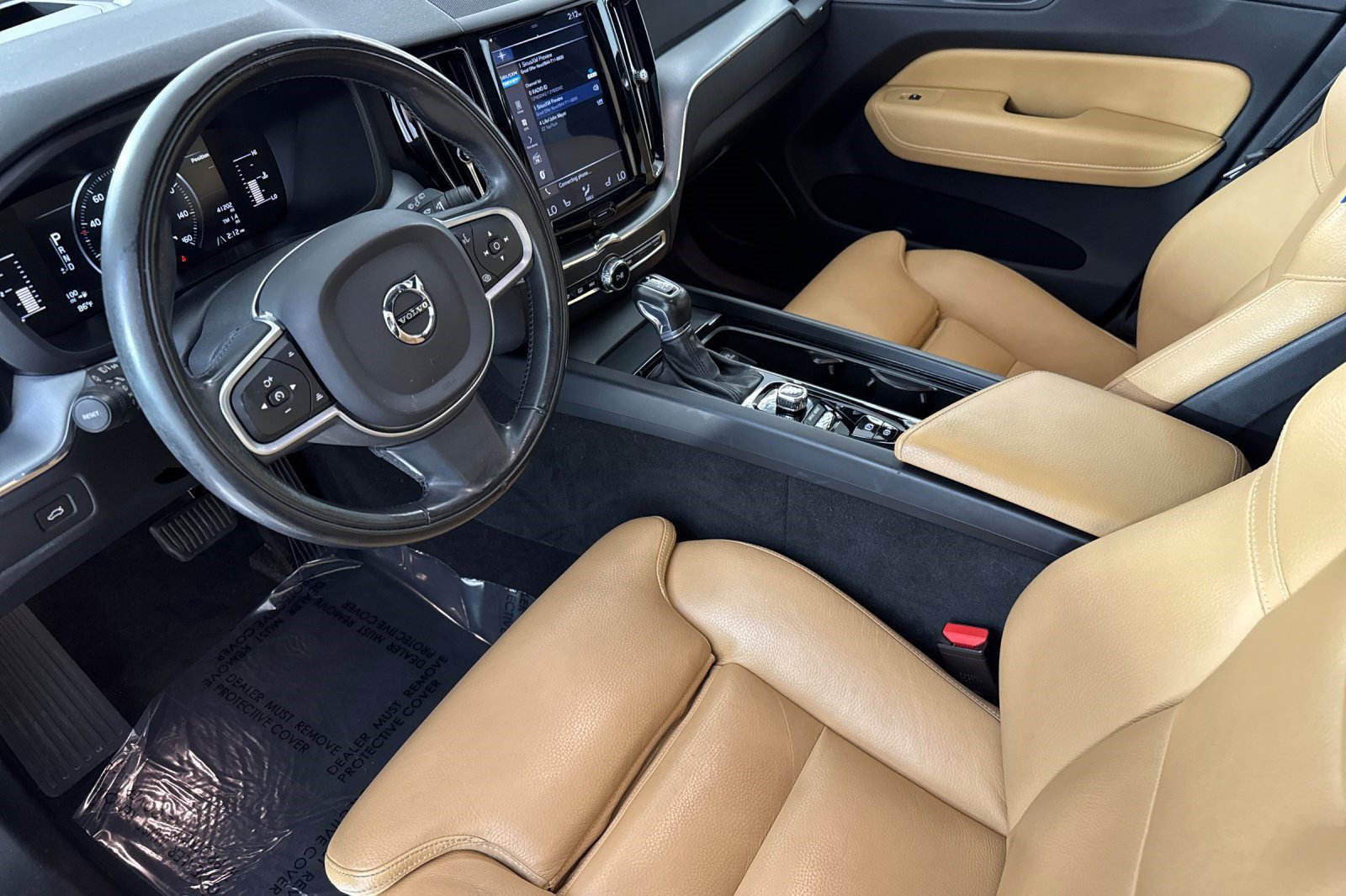 Used 2019 Volvo XC60 T6 Momentum AWD/4WD image 4