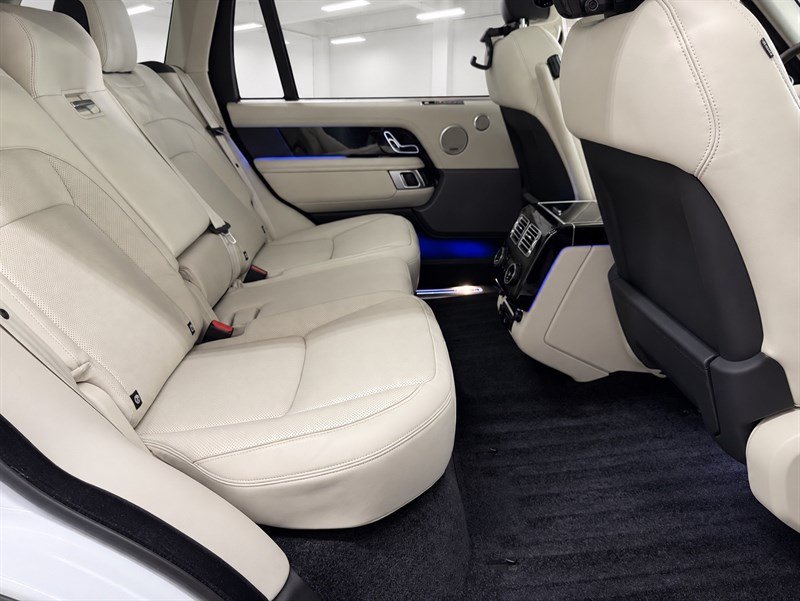Used 2021 Land Rover Range Rover P525 Westminster Edition LWB AWD/4WD image 28