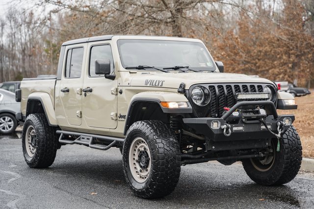 Used 2022 Jeep Gladiator Willys image 2